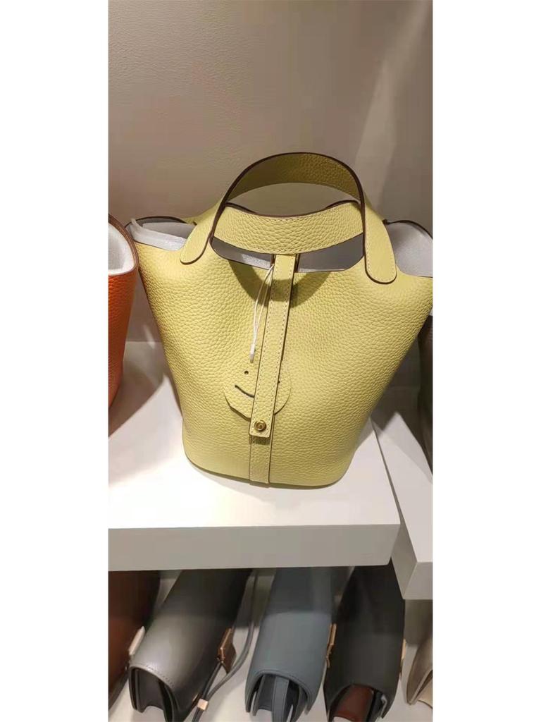 2024 Cowhide Lychee Pattern Vegetable Basket with Gold Hardware and Button - Mother-and-Child Bucket Handbag