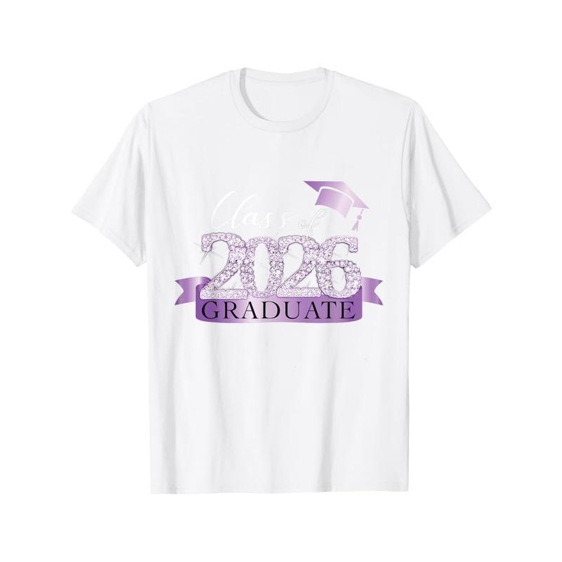 

European Size Class of 2026 Graduate T-Shirt - Black with Purple Lettering & Diploma Design - Senior Year Celebration Gift for Men & Women S белый