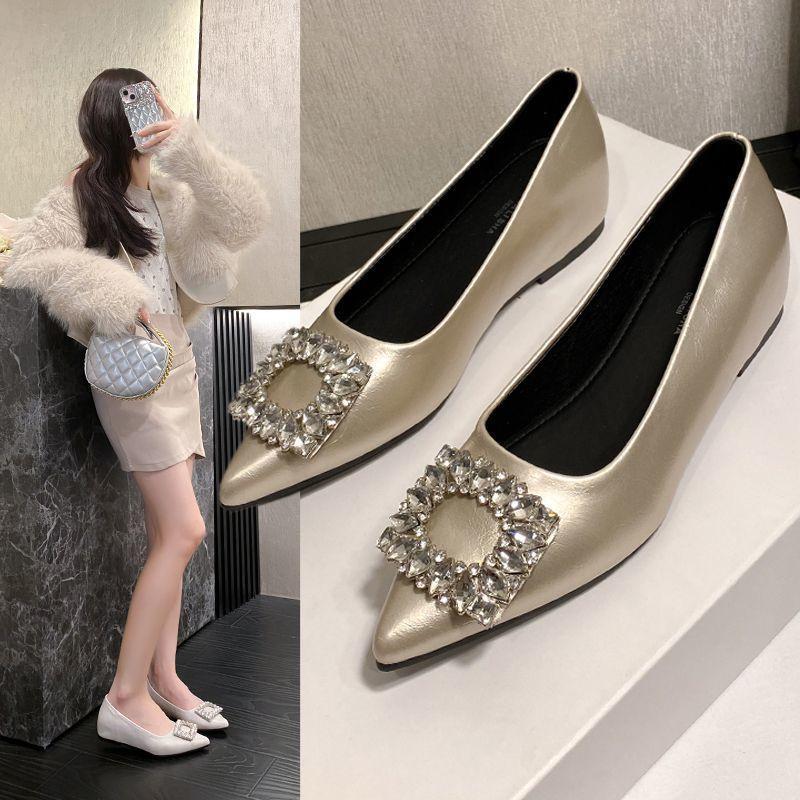 

French beautiful heightening pointed rhinestone shoes in the autumn of 2025 new temperament versatile shallow mouth Mary Jane shoes women 40 шампанского