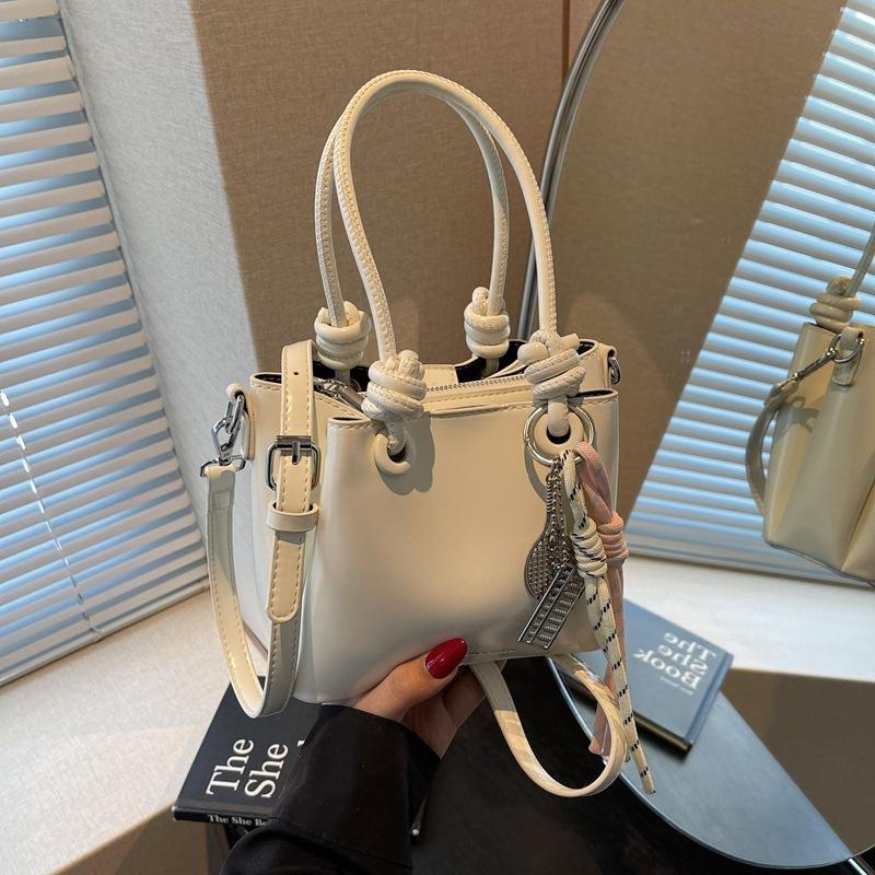 Summer small bag women's new versatile shoulder messenger bag popular portable bucket bag