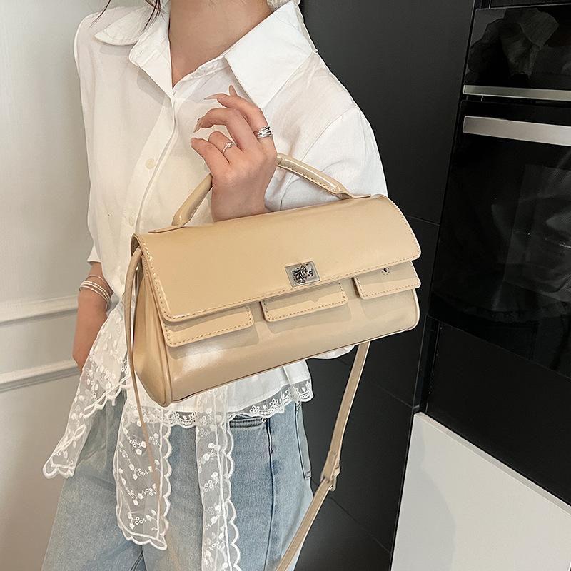 New Fashion Versatile Handbag Commuter Shoulder Crossbody Bag
