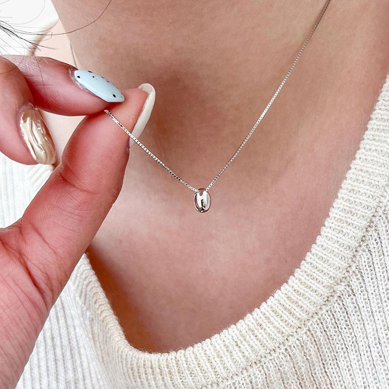 

Small Round Bean Pendant Collarbone Chain Light Luxury Personality Women Necklace Trendy