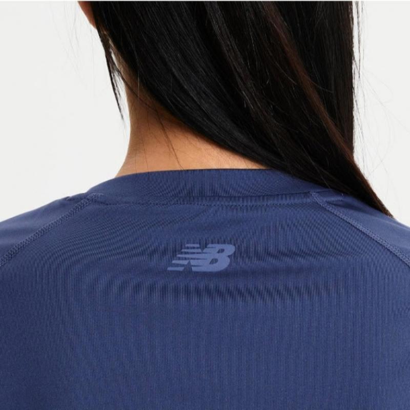 New Balance Long Sleeve Tee Kqj Nbnde22613 52 Common Basic Long Sleeve Rash Guard  Stand