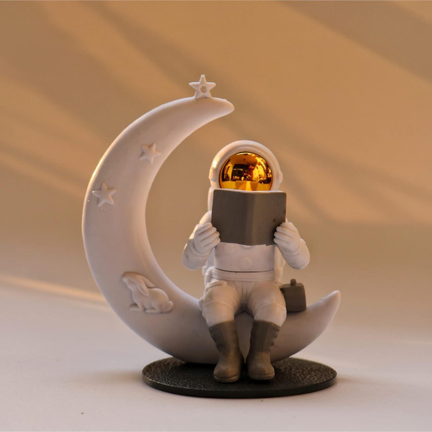 

Cute Outer Space Astronaut Figurine Action Figure Toys Statue for Showpiece Home Living Room Decor Office Desktop Decoration Car Dashboard
