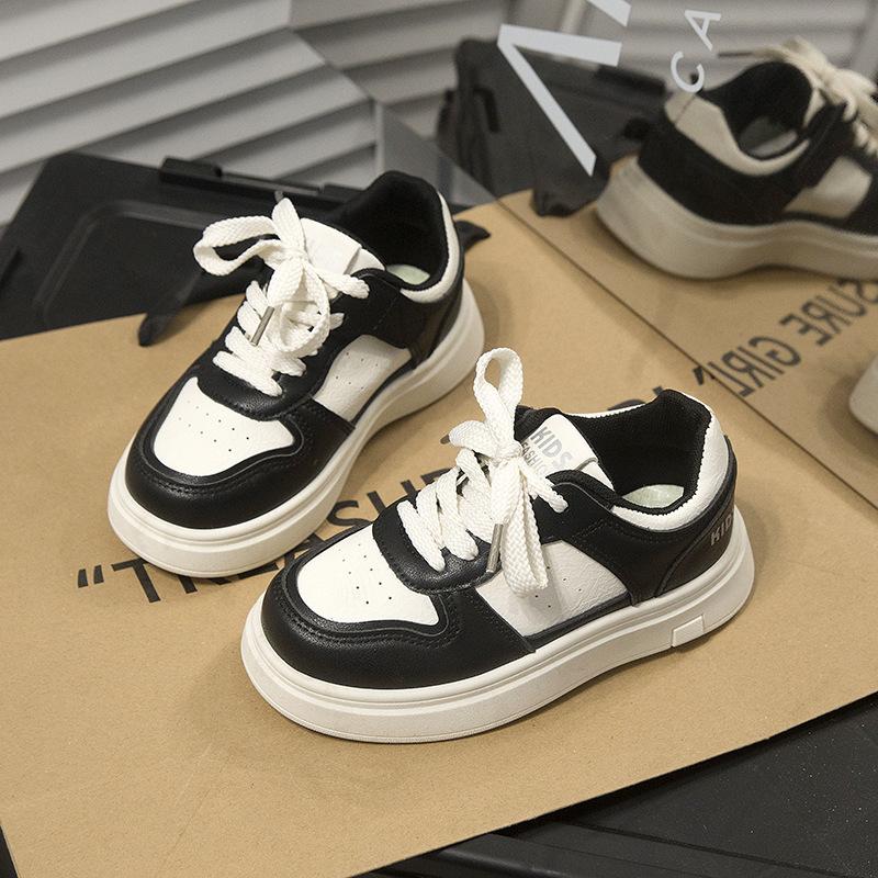 2025 New Children's Little White Shoes Girls' Students Comfortable Sports Board Shoes Boys' Versatile Lightweight Casual Shoes Tide