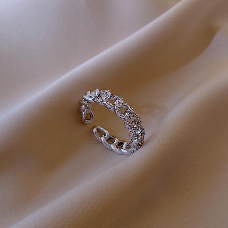 

2026 New Luxury Zircon Twist Design Gold Silvery Colour Ring For Woman Fashion Korean Jewelry Wedding Party Unusual Finger Rings resizable срібний