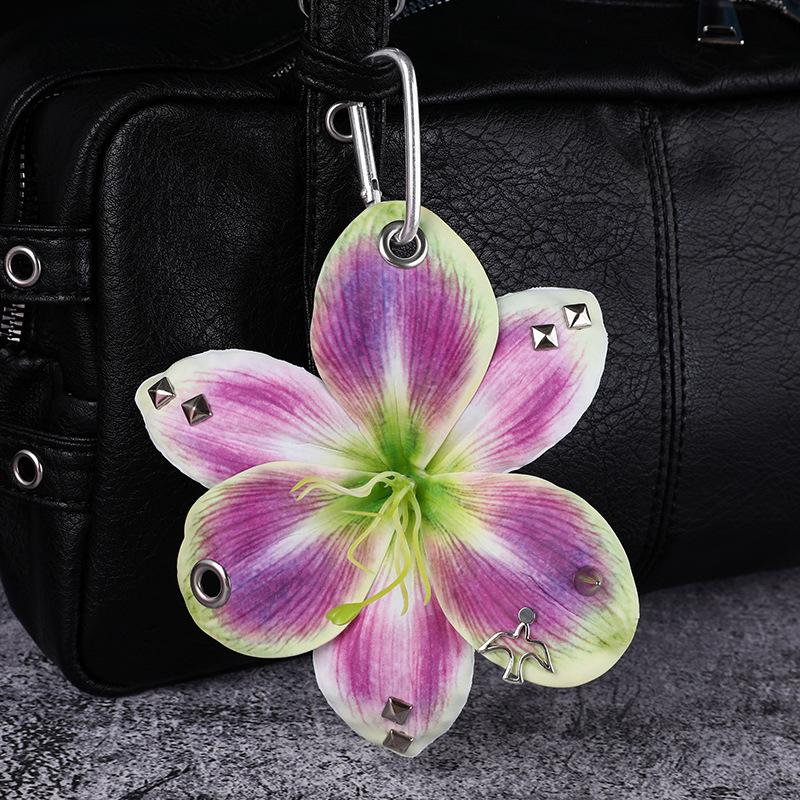 Portachiavi Fiori di Giglio Simulati Ciondoli per Telefono Portachiavi Elegante con Ciondolo Fiore Decorazione da Appendere alla Borsa per Gioielli da Donna Regalo