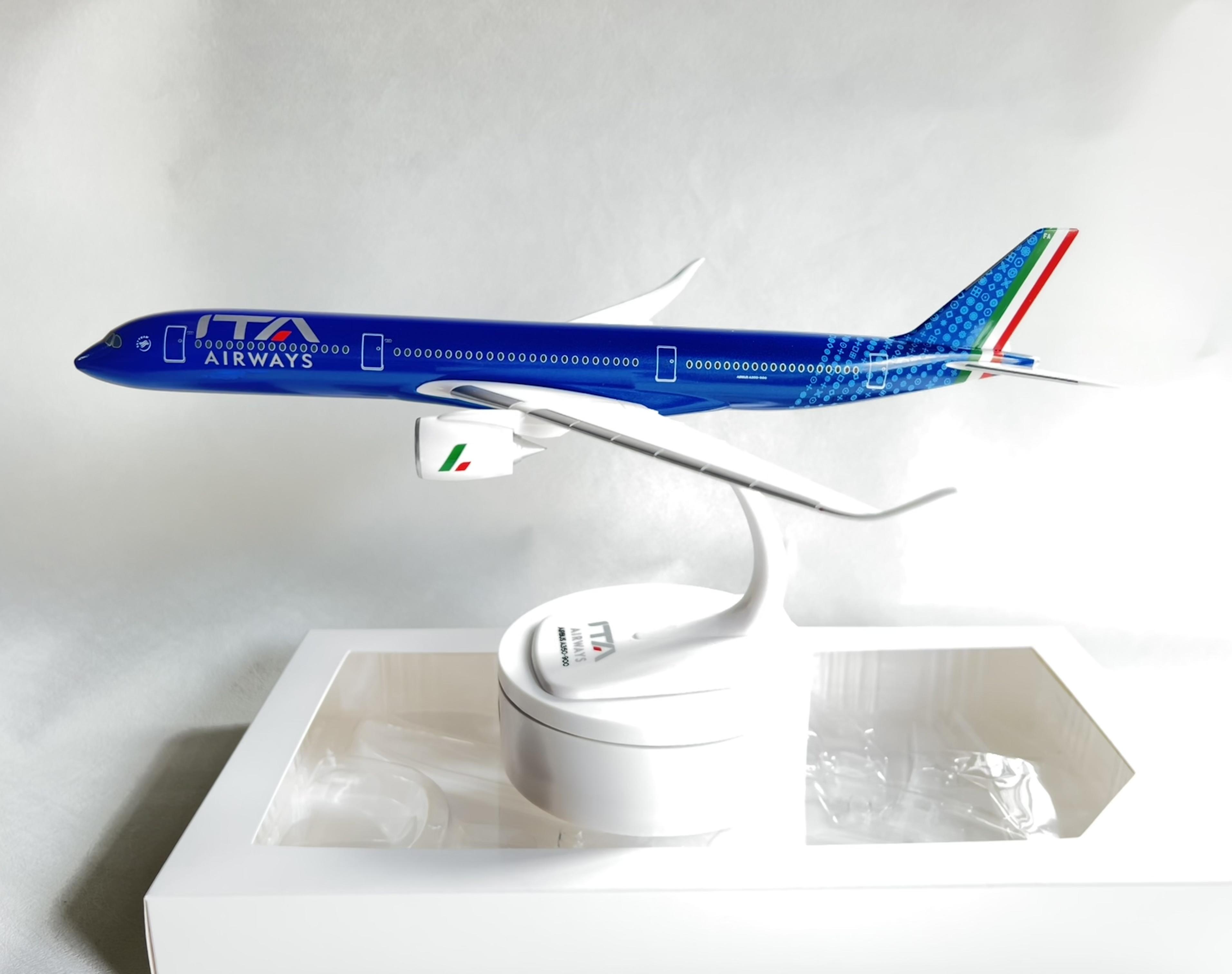 

Масштаб 1/200 36 см A350-900 Италия ITA Авиалайнер Модель Самолета Пластик АБС Модель Самолета Модельный комплект Детали Модели Самолета для Коллекции Подарок