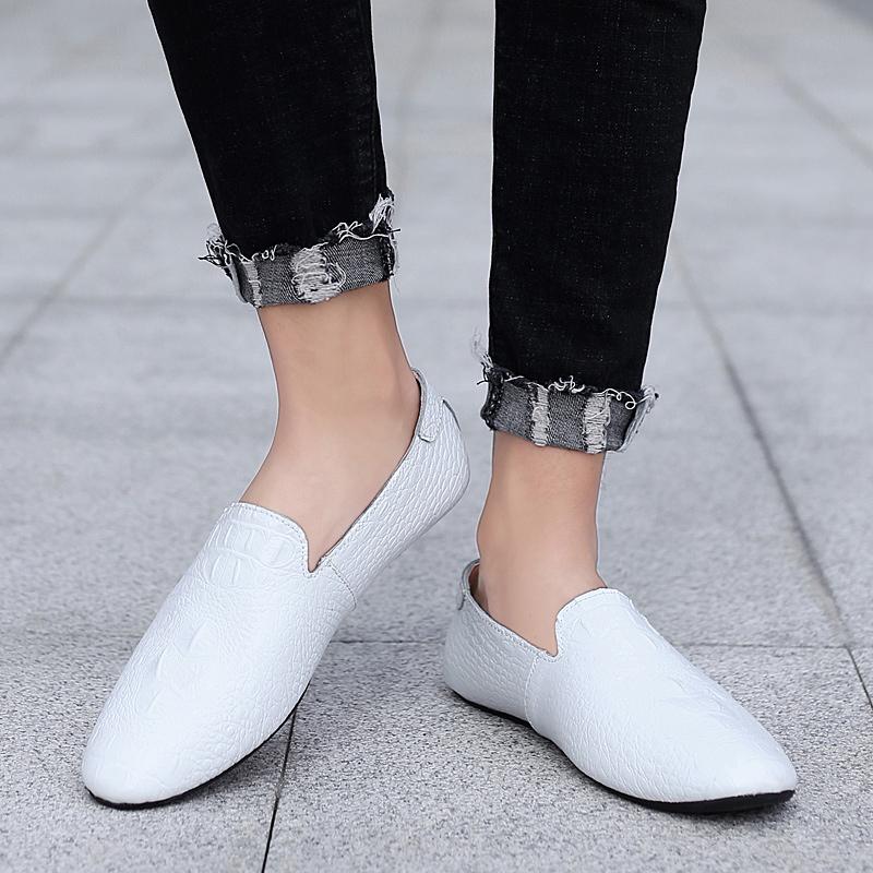 Fashion Slip on Flat bottomed men's leather shoes Luxury high-quality and comfortable styles casual business loafers Versatile and New