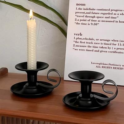 A European-Style Iron Candlestick, Simple and Luxurious Black and White Metal Candle Baslestick