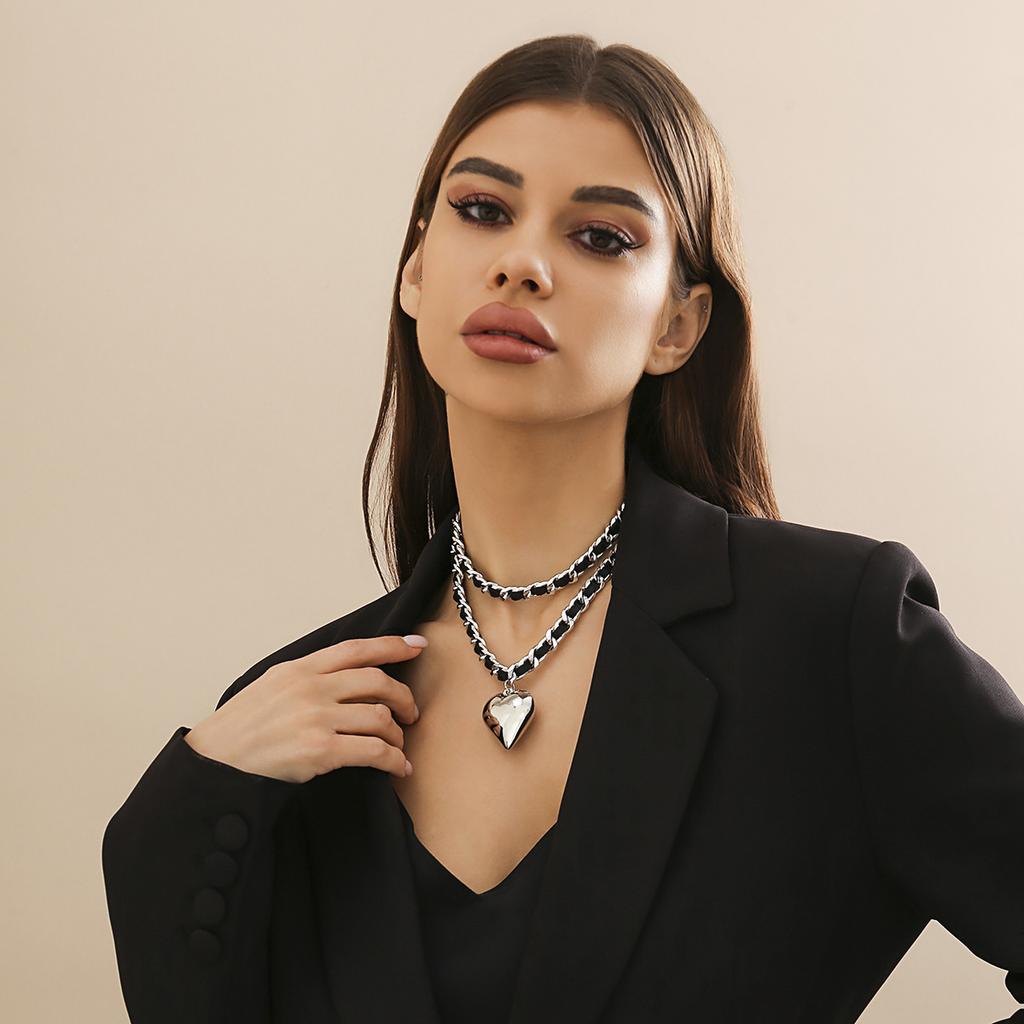 Temperament Velvet Chain Small Fragrance Retro Love Versatile Double-layer Necklace