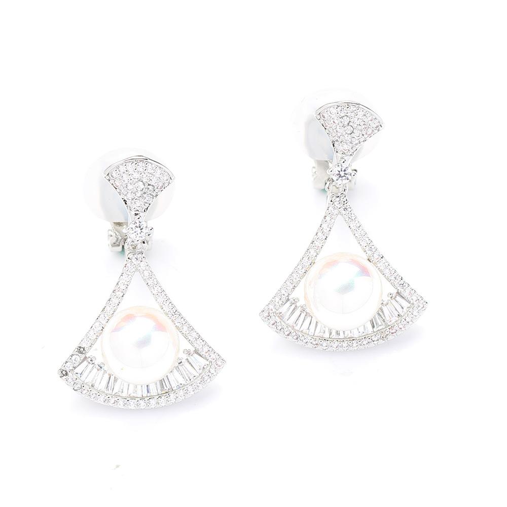 Classic fashion versatile diamond fan earrings gold-plated two-color pearl earrings without pierced earrings women's earrings