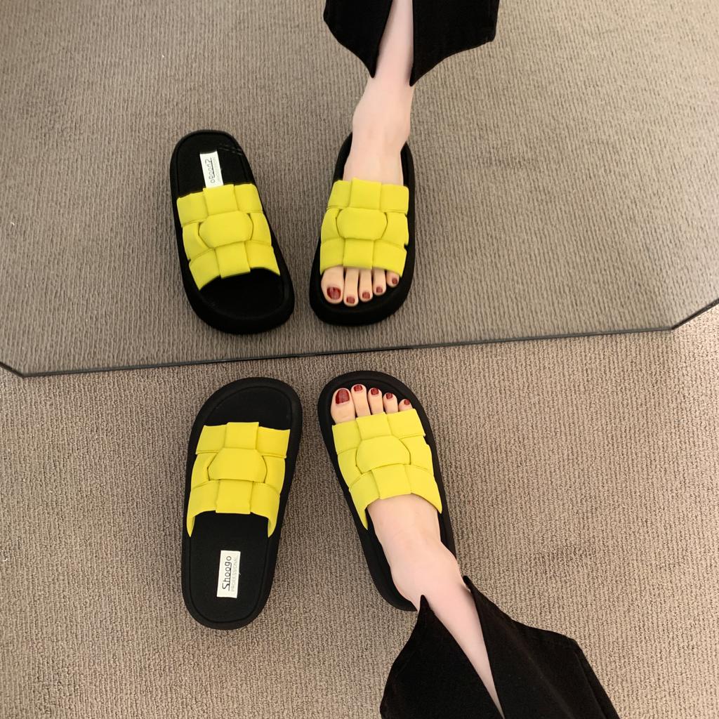 Super Popular Woven Thick-bottomed Bread Slippers Women's Summer Wear 2025 New Fashion High-end Beach Cool Slippers
