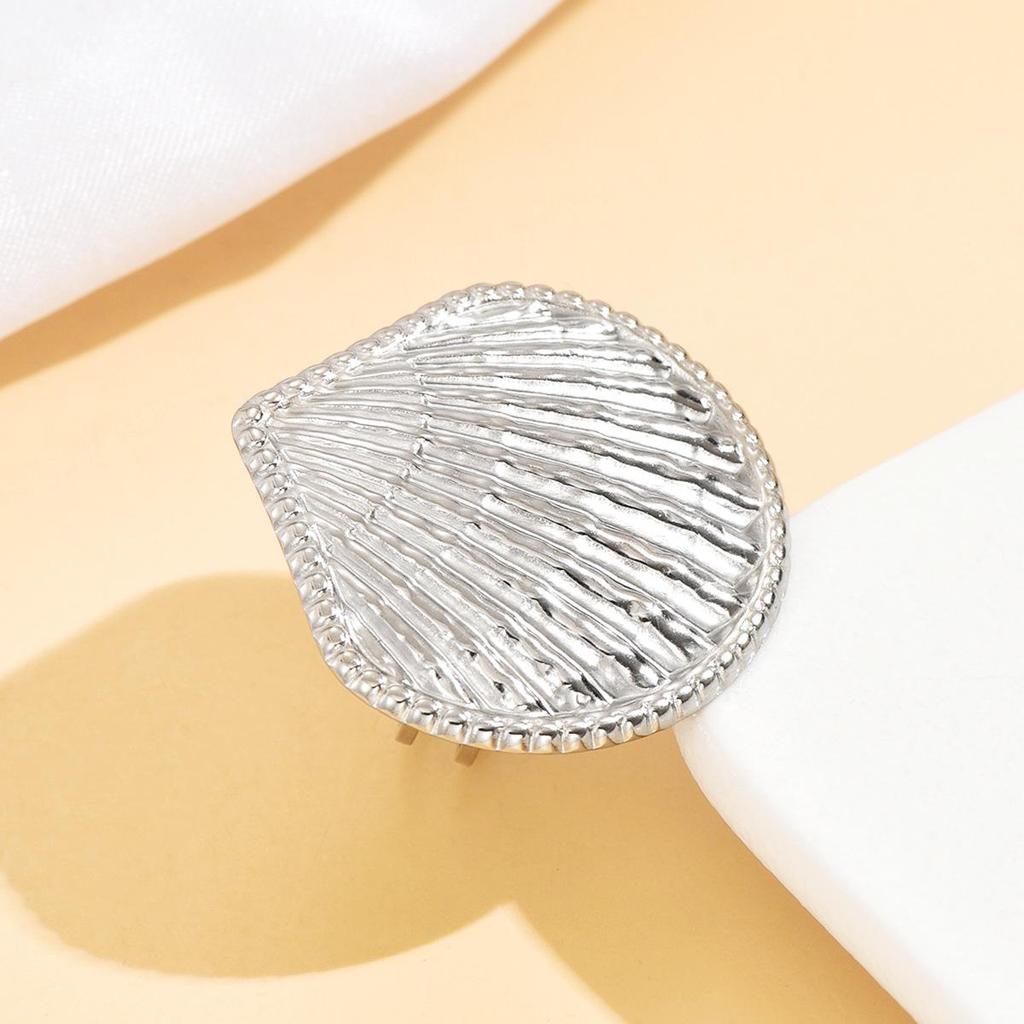 Stainless Steel Seashell Ring: Casual Ocean Series, Exaggerated Scallop Design