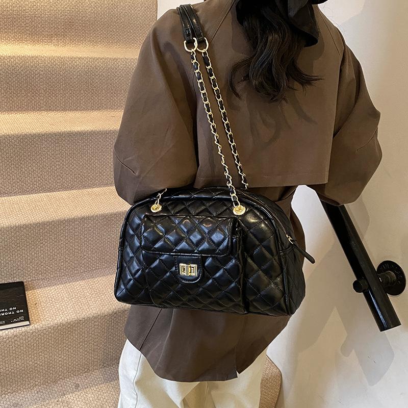 New fashionable rhombus chain airport bag single shoulder oblique span women's bag large capacity