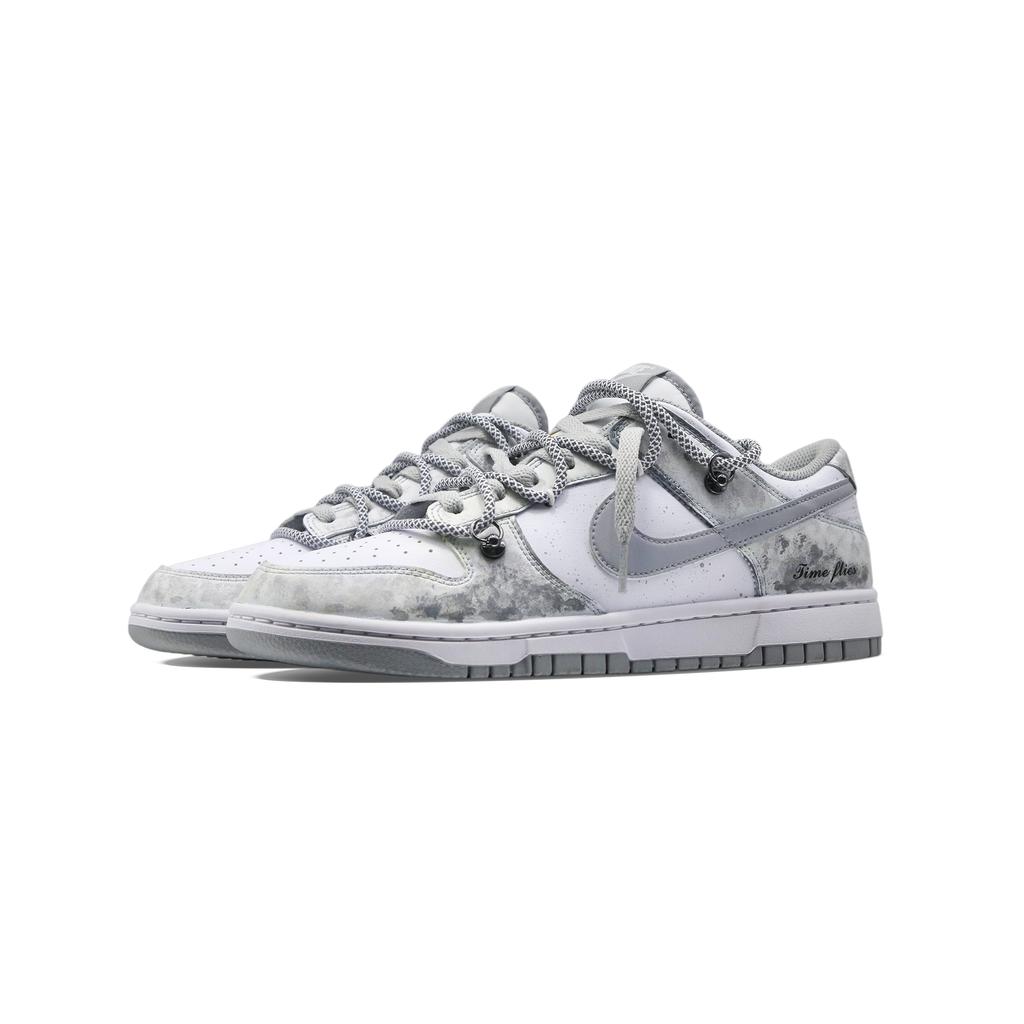 Nike Dunk Horse Year Limited, White Moon Shadow Low top Skateboard Shoes Unisex Gray White HF5441-105(Team839V)
