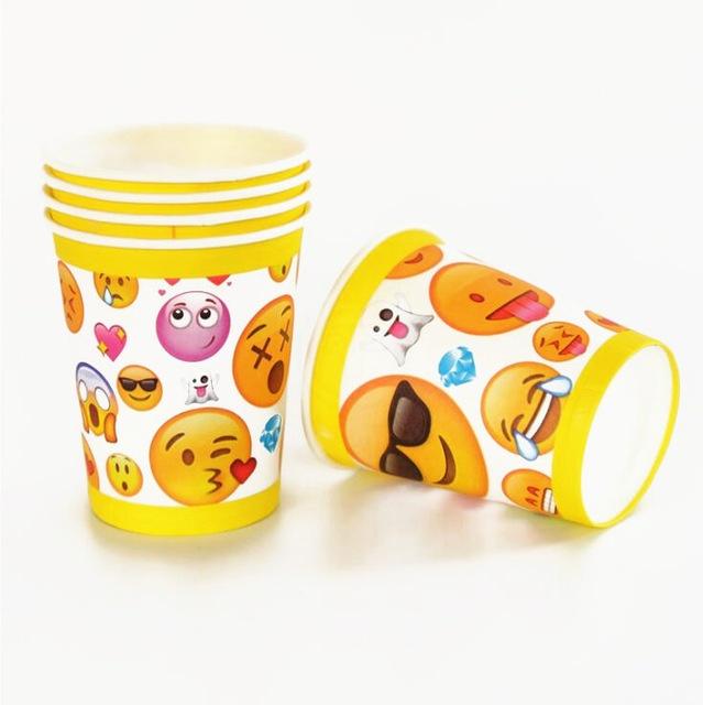 41 Stück Niedliche Emoji Einweg-Geschirrsets Tischdecke Becher Pappteller Serviette Hut Thema Kinder Junge Bir