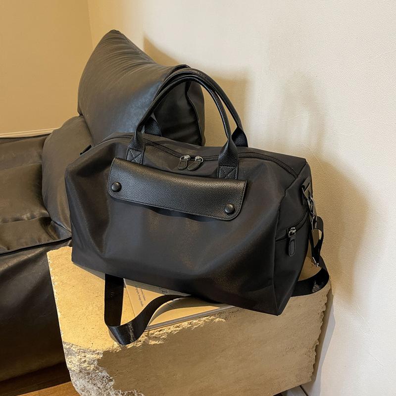 

Сумка из ткани Оксфорд, женская, большой емкости, 2024, новая универсальная сумка-мессенджер для деловых поездок, высококачественная сумка для путешествий на короткие расстояния чёрный