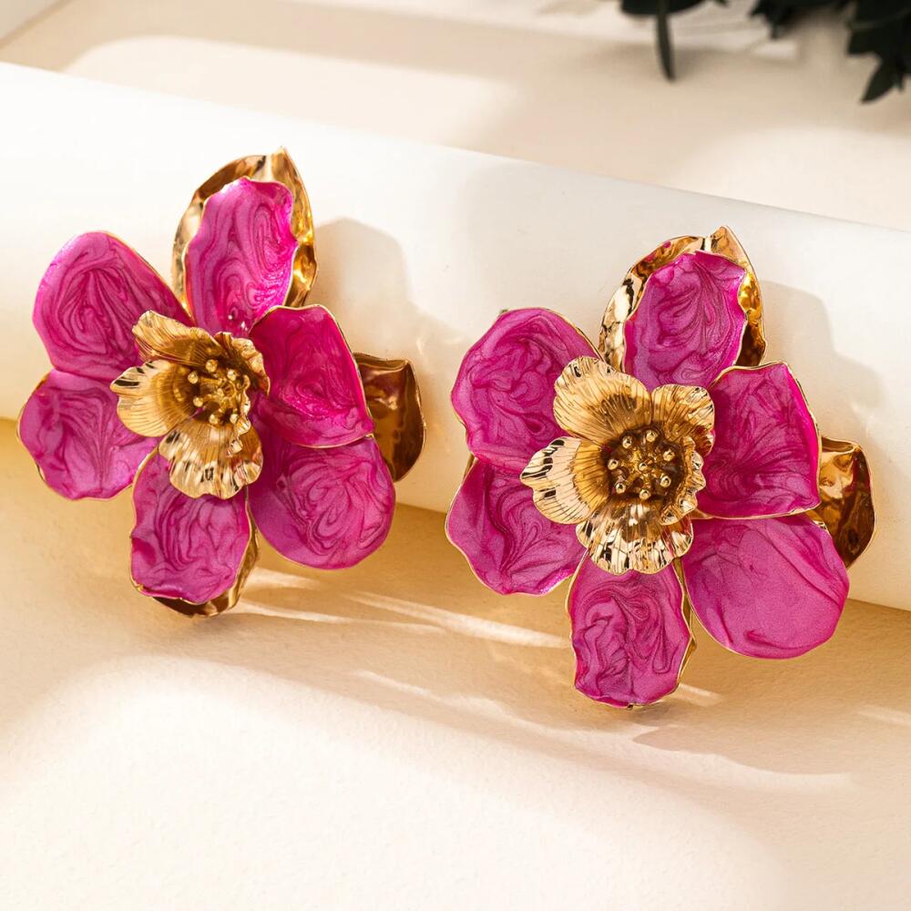 Retro Sweet Design White Dripping Oil Flower Stud Earrings for Women Fashion Double Layered Five Petal Flower Earrings Jewelry