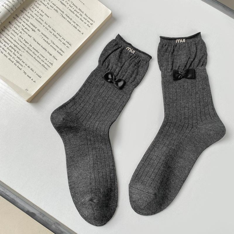 

24 Autumn Rhinestone Jewelry Socks Miu Wind Simple Loose Stacking Socks Bow Tube Socks Women S Sweet Beautiful Women Socks One size fits all темно-серого