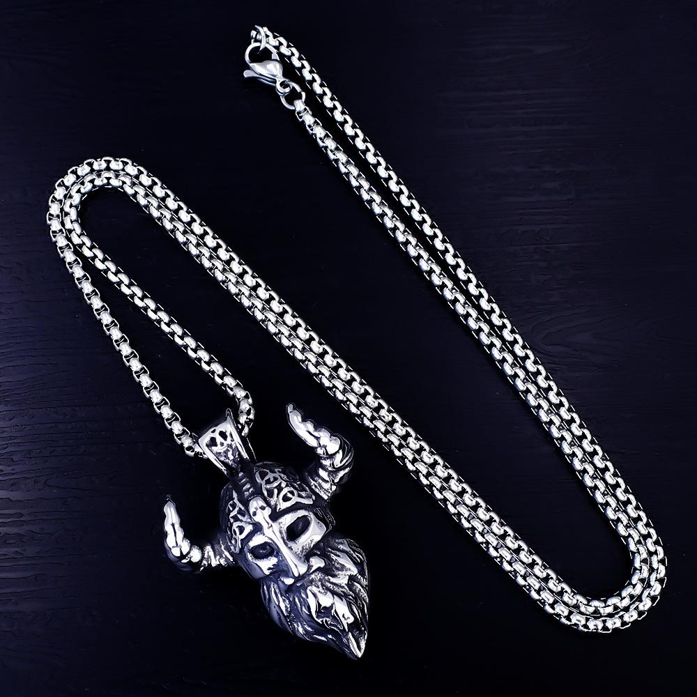 Nordic Retro Men's Pendant Viking Warrior Pendant Bull Head Jewelry Titanium Steel Necklace
