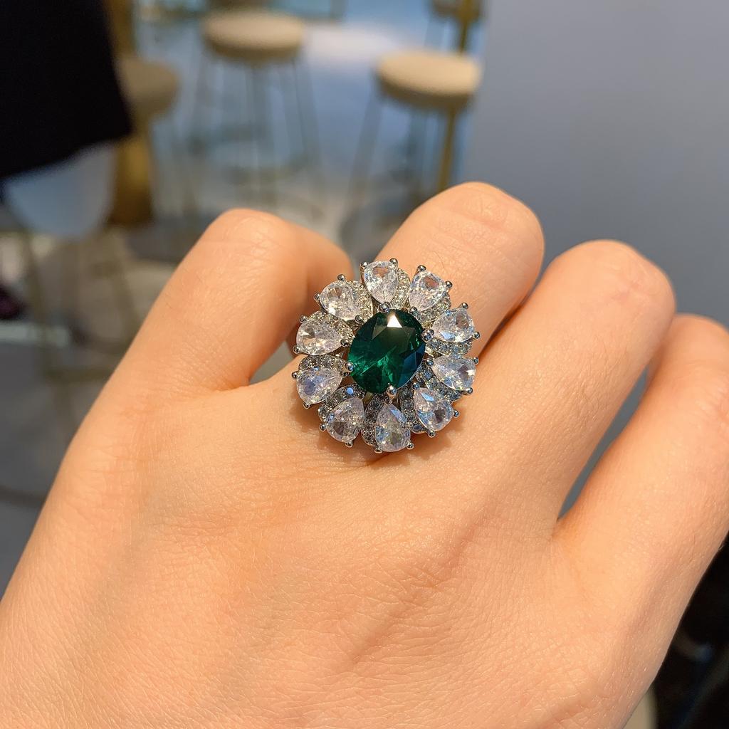 New European and American style retro imitation emerald Dan-shaped inlaid pendant, earrings, rings, jewelry set, women's fashion