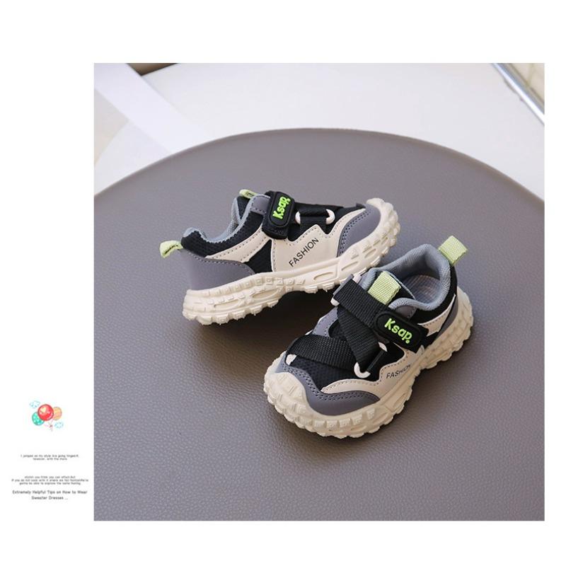Anti-Tritt-Klassenkameraden Frühling und Herbst Neue Kindersport schuhe Jungen Schuhe Mädchen Laufschuhe Weichsohlige Reifenschuhe Trend
