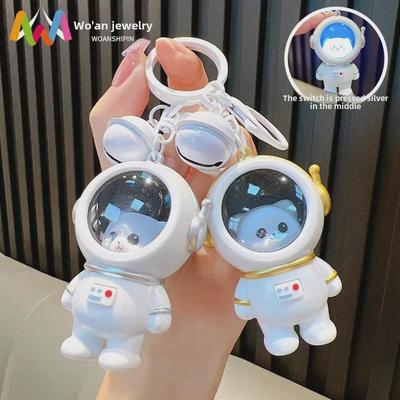 Svítící sada klíčenek Hvězdná noc Astronaut a Medvěd