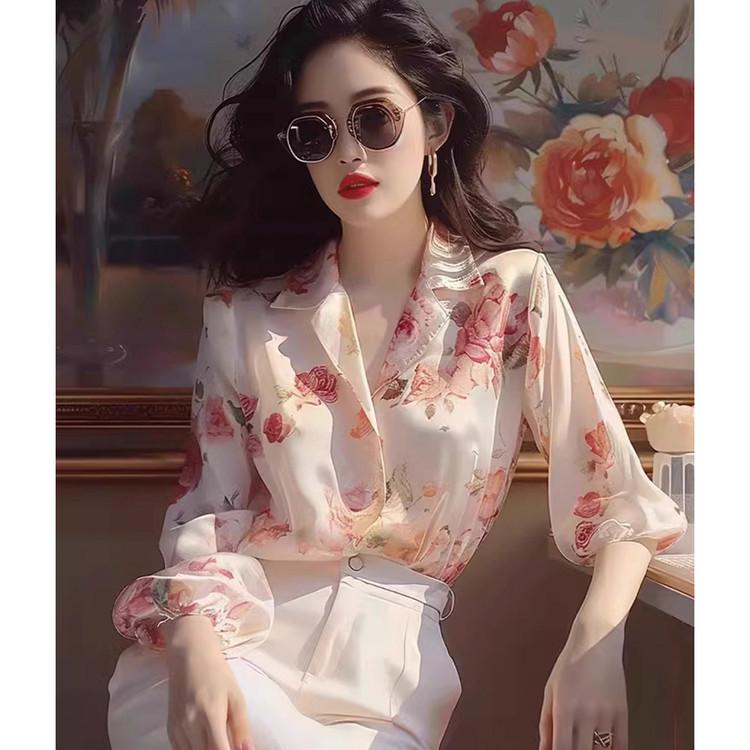 A niche floral retro Hong Kong style shirt for women, high-end and fashionable versatile top