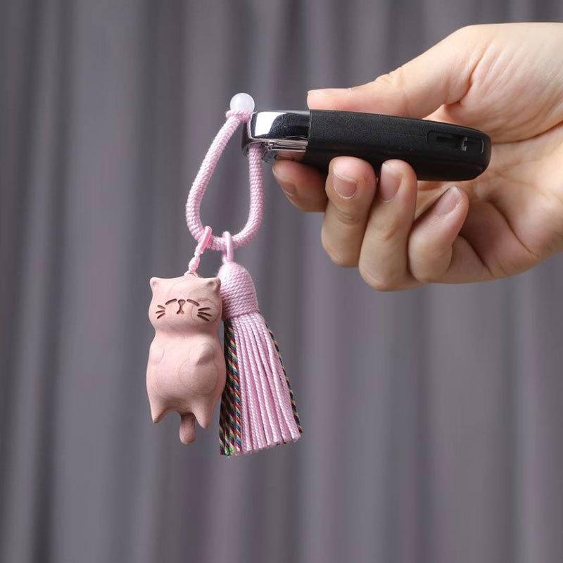 Beech Wood Naughty Cat Keychain: National Trend Cute Cartoon Charm with DIY Cotton Tassel.