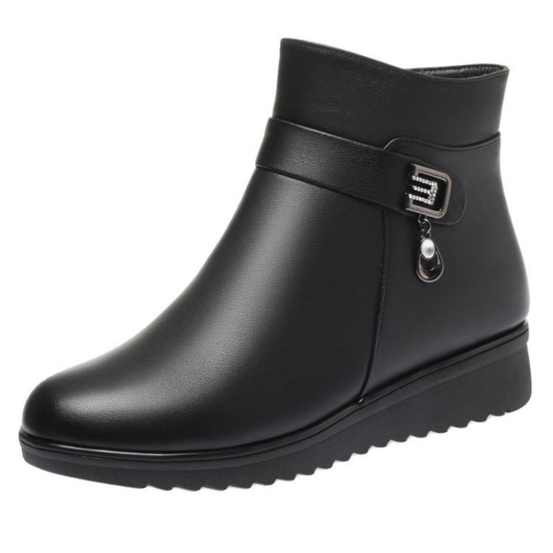 Flat-bottomed non-slip short boots autumn and winter new fashion boots piled thickened cotton shoes soft leather Martin boots women's shoes