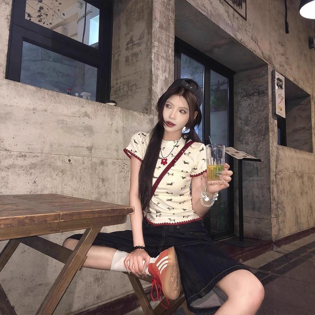 Korean version contrasting color sausage puppy printed short-sleeved T-shirt women's summer new fashion foreign style age-reducing thin top tide