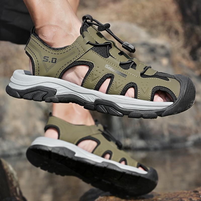 Beach shoes men's 2025 summer men's outdoor leisure hole shoes soft sole non-slip bag head sandals large size men's shoes 46