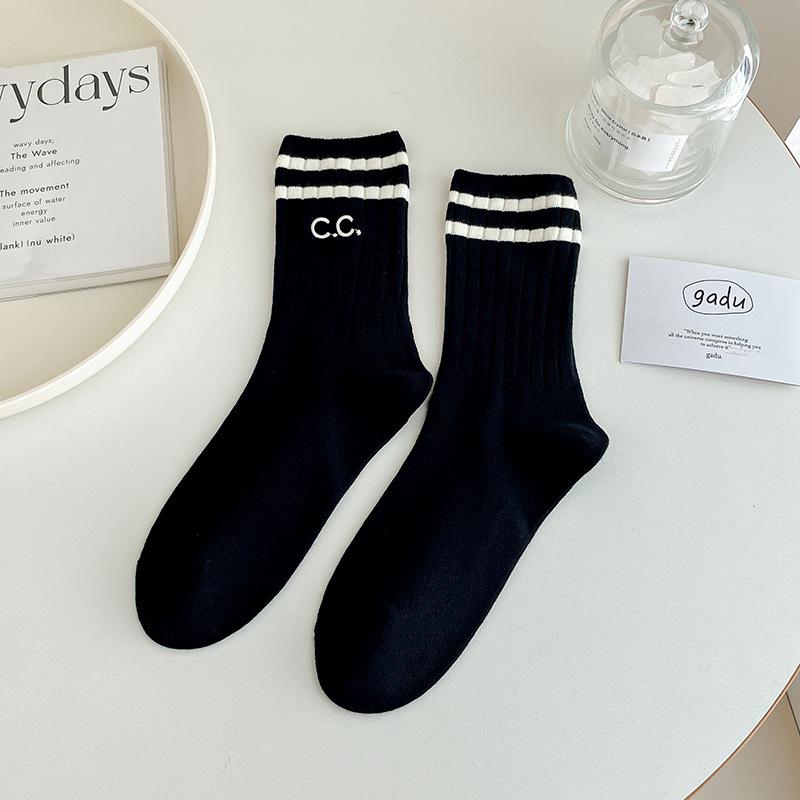 Women's Spring and Autumn Striped Boneless Mid Calf Cotton Socks