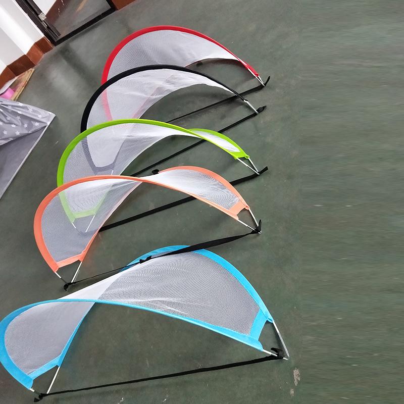 

Kids Soccer Net Portable Football Goal Net High Quality Waterproof Oxford Cloth Material Outdoor Playing Training Soccer Net зелёный