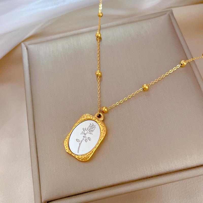 Square Frame Rose Female Niche Design Simple Pendant Short Collarbone Chain Korean Version Cold Wind Neck
