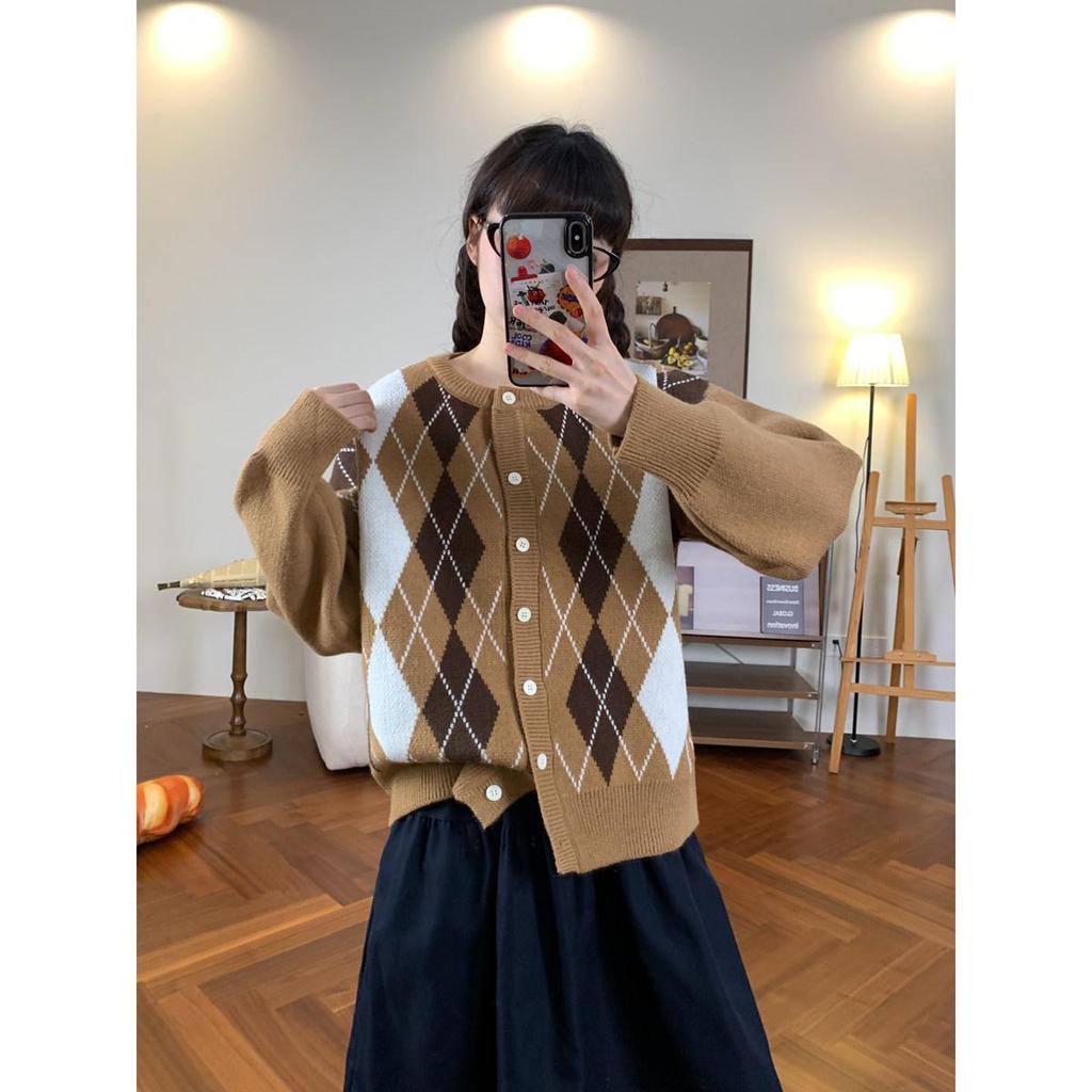 Korean Style Retro Diamond Knit Cardigan: Women's Autumn/Winter Fluffy Color Block Sweater Coat