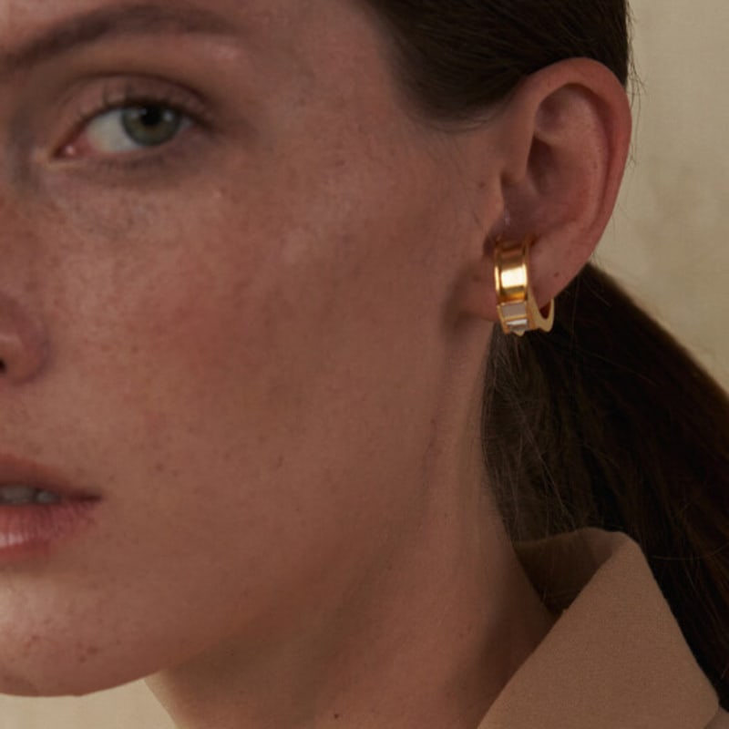 LINKY LABORATORY náušnice na ucho s H profilem