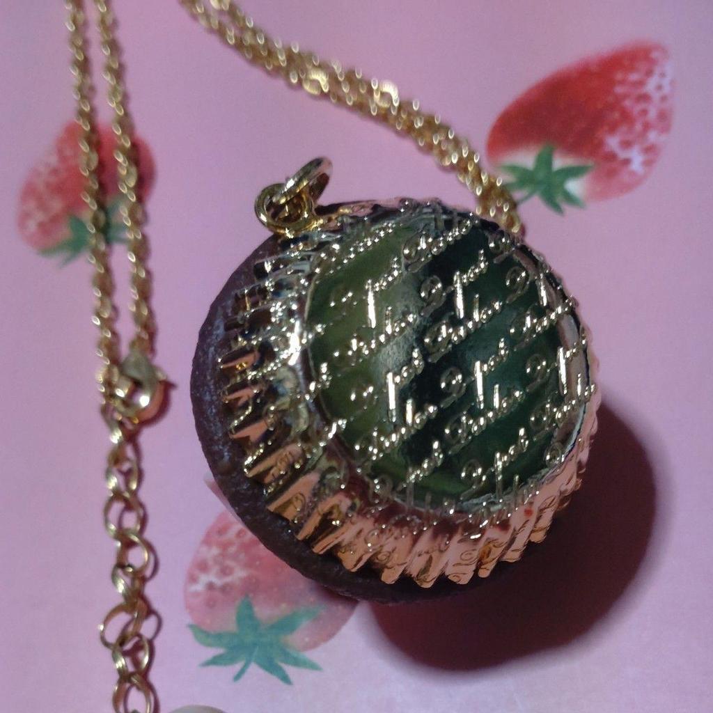 Used Beautiful Item Q-pot Chocolate Cupcake Necklace Strawberry Q-pot Qpot