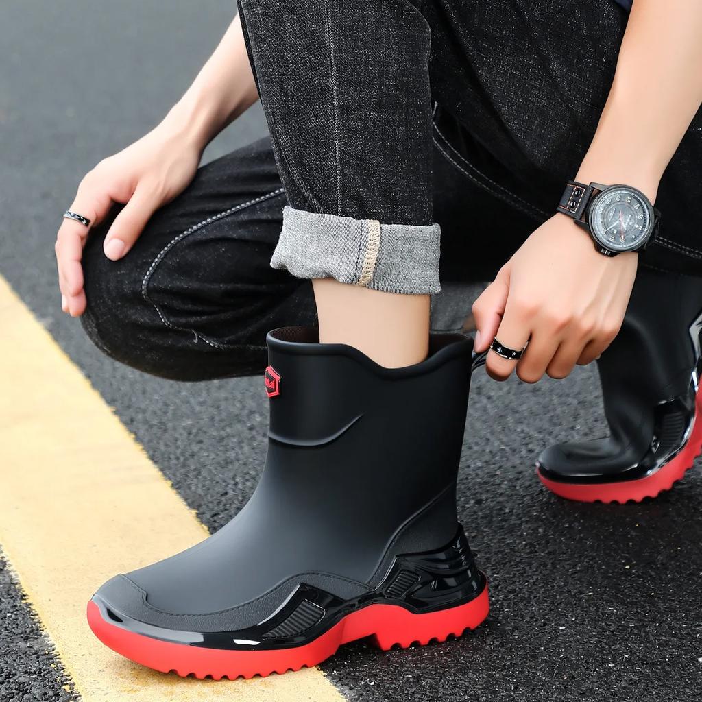 Classic Korean Black Anti-Slip Men's Rubber Boots Short Tube Sports Style Thickened Environmental Protection Water Shoes Zapatos