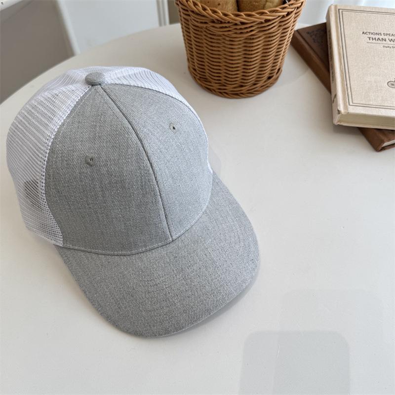 New Summer Hardtop Sunshade Baseball Cap for Men, Trendy Pure Black Casual Mesh Hat, Slightly Curved Along the Light Board, Travel Hat for Women