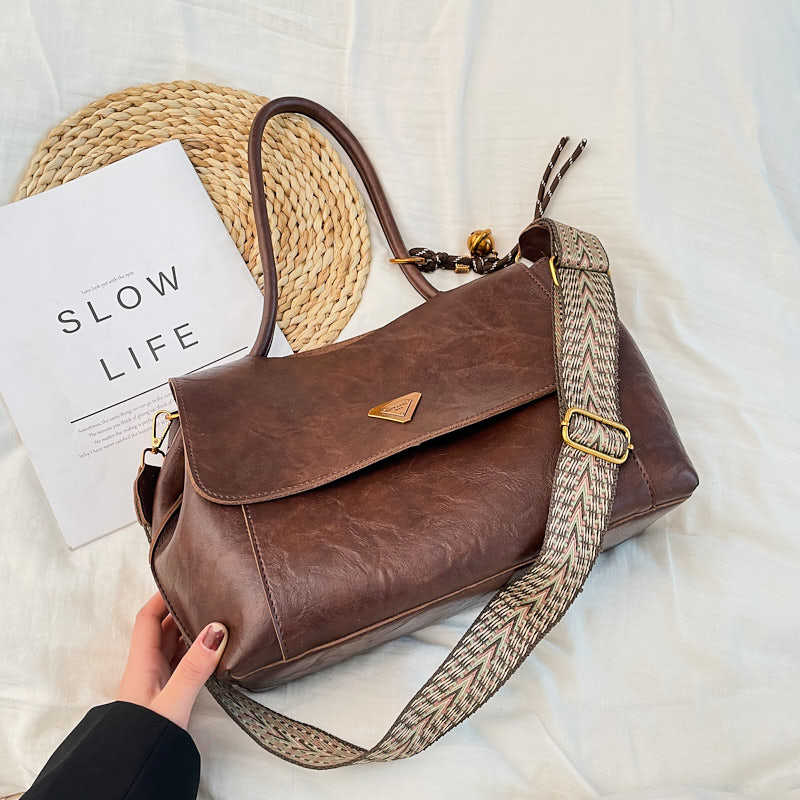 

Новая сумка-подмышка, модный зимний вариант. кофейный