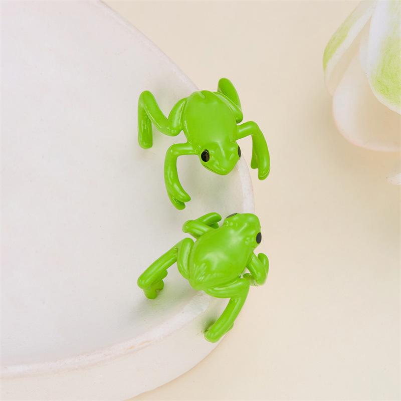ZAKOL 2pcs Fashion Creative Cute Frog Ear Cuff Clip for Women Girls Fashion Green Insect Non-pierced Earrings Accessories Gift