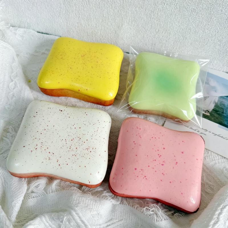 10Cm Simulated Square Toast Bread Fidget Sensory Toy Soft Non-Toxic Slow Rebound Anxiety Relief Adhd Decompression Toy