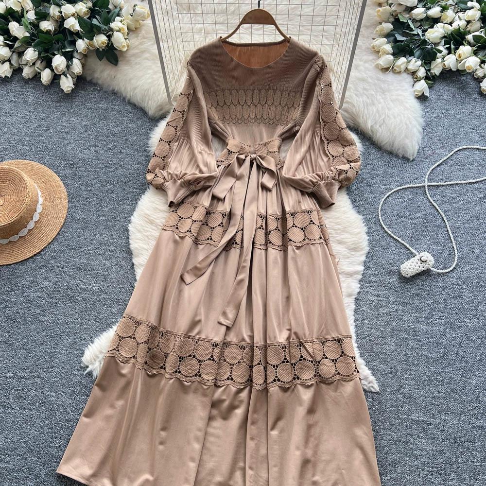 Retro Palace Style Dress for Women In Autumn and Winter A High-end Feel and Straps Waist Cinching Hollow Out Splicing Elegant Long Women Dress