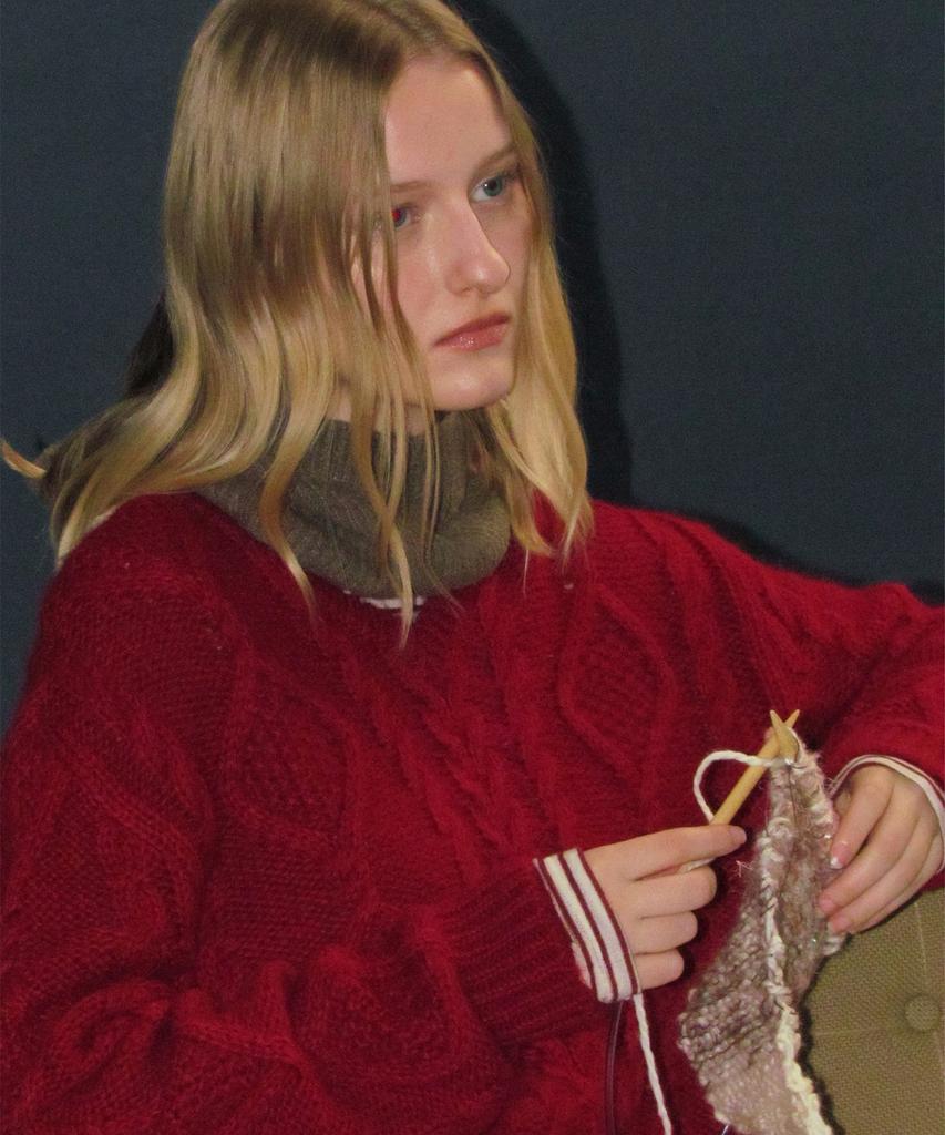 MOAT Ordinary Cable Knit (Scarlet Red)