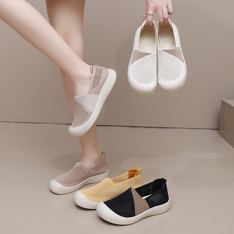 Summer New Old Beijing Cloth Shoes Women's Mesh Shoes Mesh Hollow Breathable Lightweight Mother Shoes Soft Sole Non-slip Casual Shoes