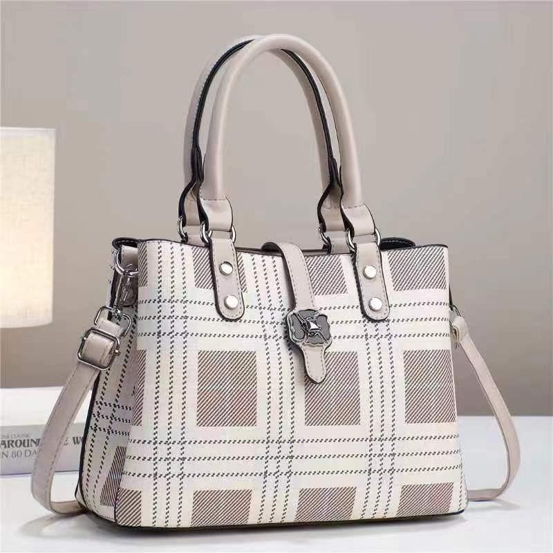 Chic Bucket Shape Pu Tote Bag For Women With Versatile Colors And Chain Elements