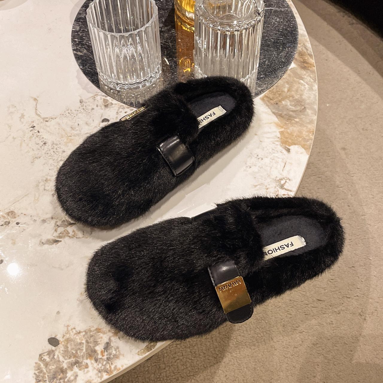 

Mao Mao slippers women s outer wear 2025 new autumn and winter one-pedal fashion going out cotton slippers bag head half drag Mao Mao shoes 40