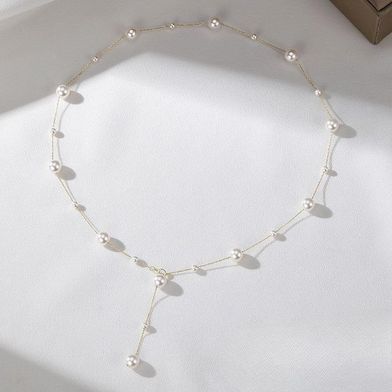 Жемчужное колье  Звездное скопление  - Роскошное и утонченное колье-цепочка Y-образной формы с нерегулярным металлическим звездным скоплением  D228